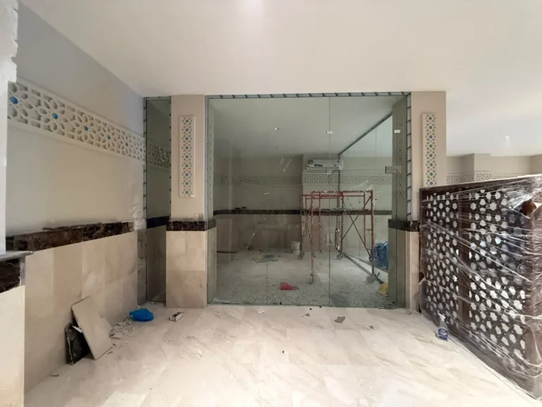 واجهة محل زجاج سيكوريت في مكة وجدة