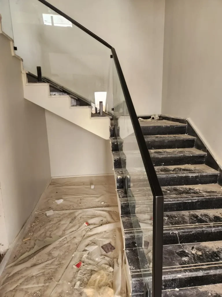 تركيب زجاج سيكوريت في جدة