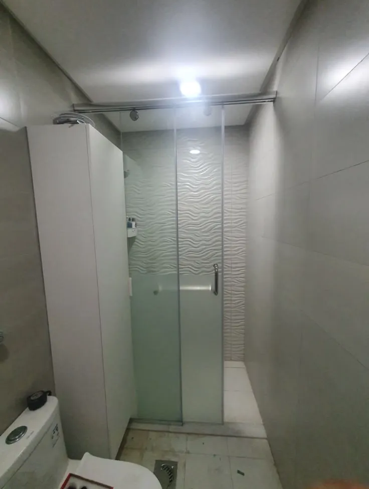 شاور زجاج سيكوريت بالمقاس