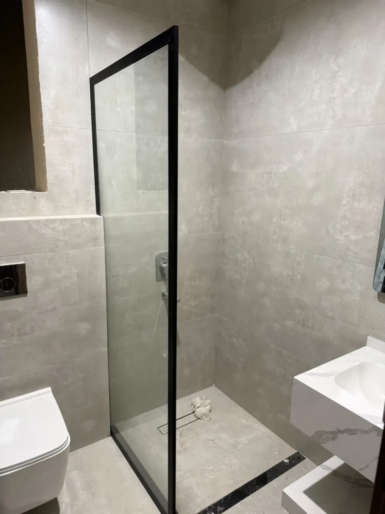 شاور زجاج سيكوريت بالمقاس