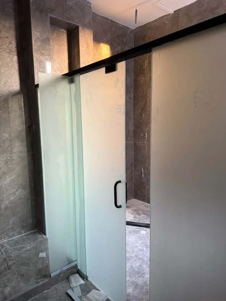 شاور زجاج سيكوريت بالمقاس